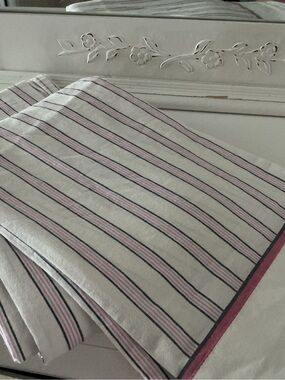 Tommy Hilfiger Flat Bedsheet Size Twin